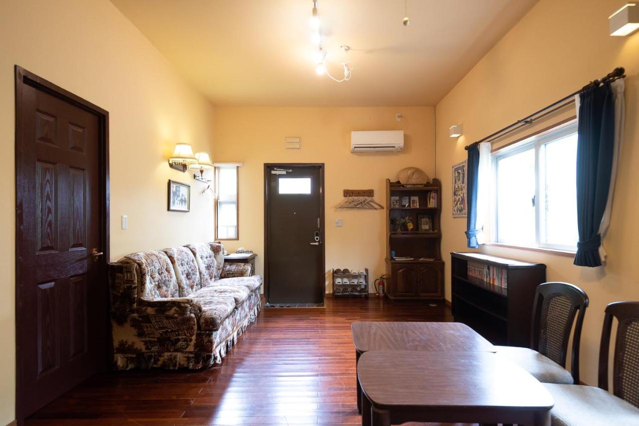 コテージなかどまり Apartment Онна Екстериор снимка